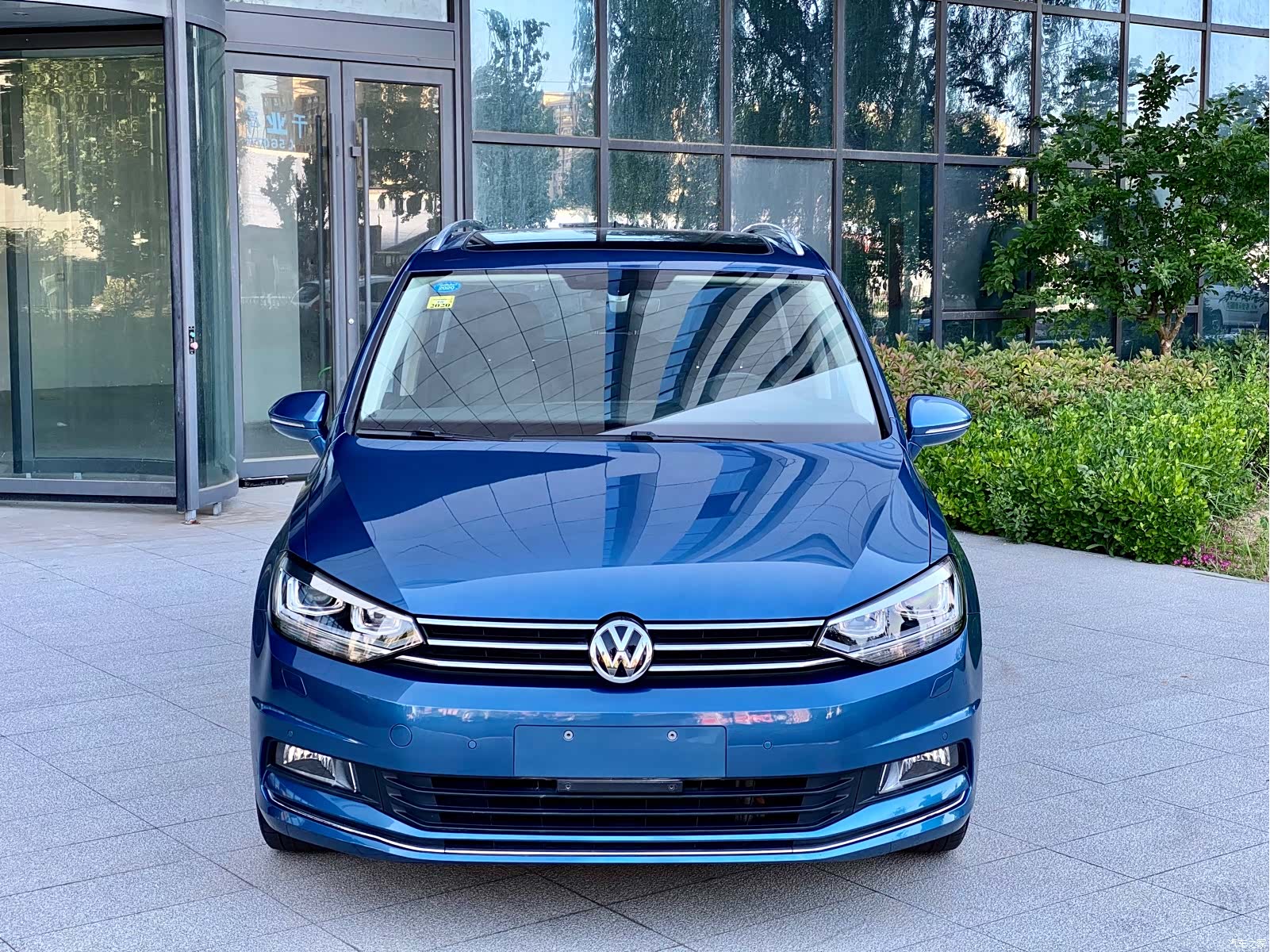 Volkswagen L, 2017 2