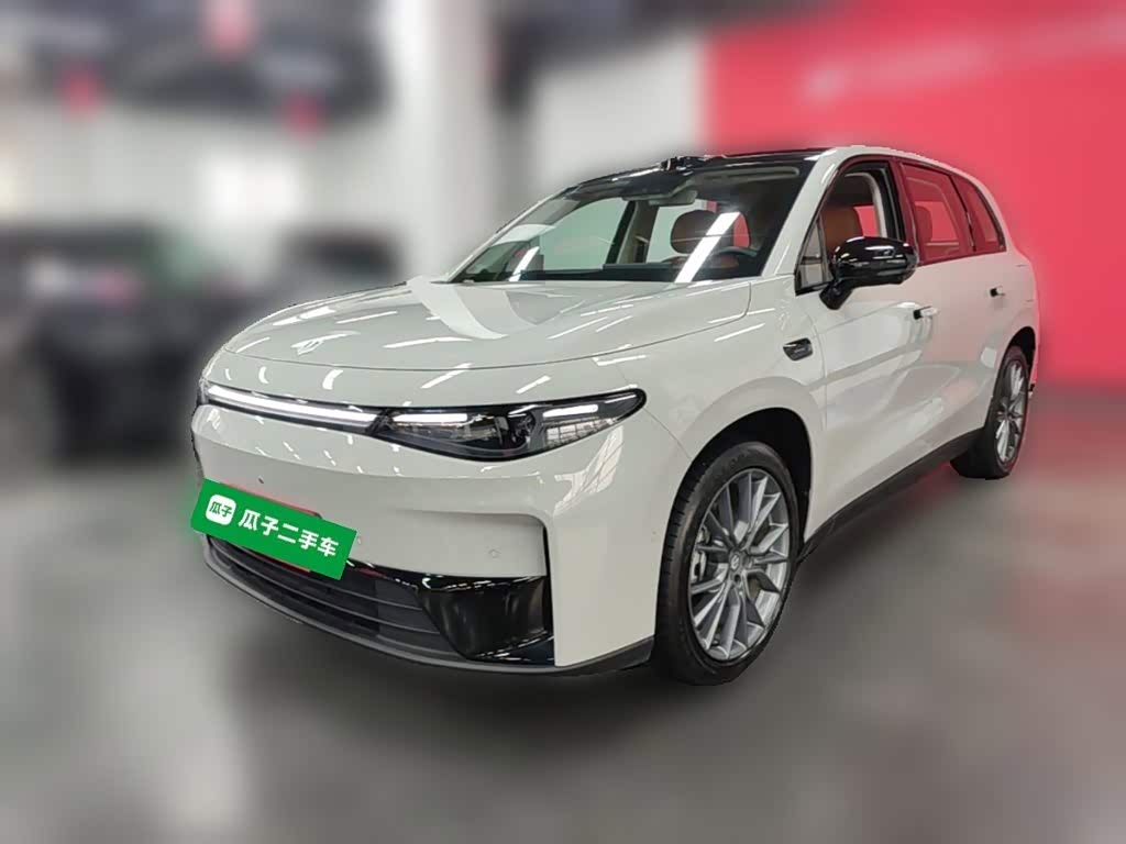 Leapmotor C10