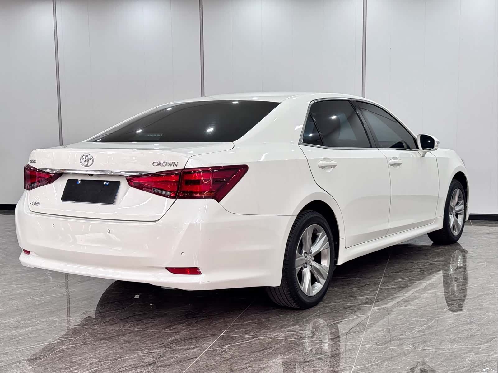 Toyota Crown, 2016 6