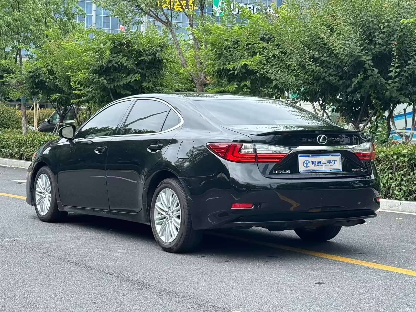 Lexus ES, 2016 6