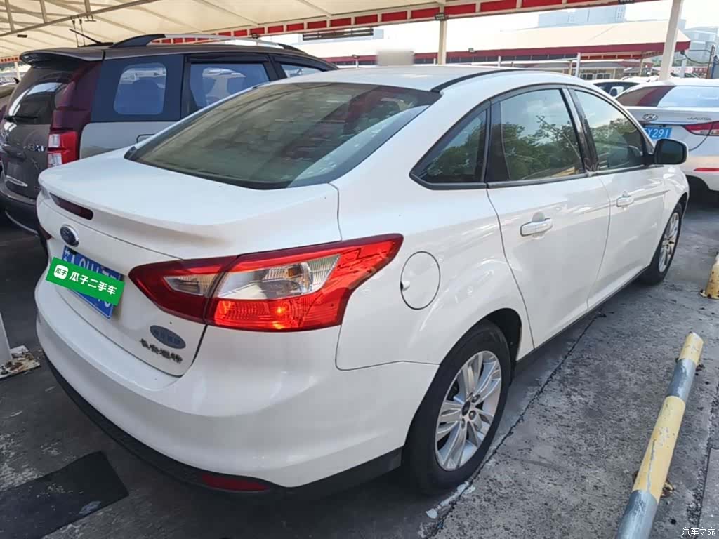 Ford Focus, 2015 7