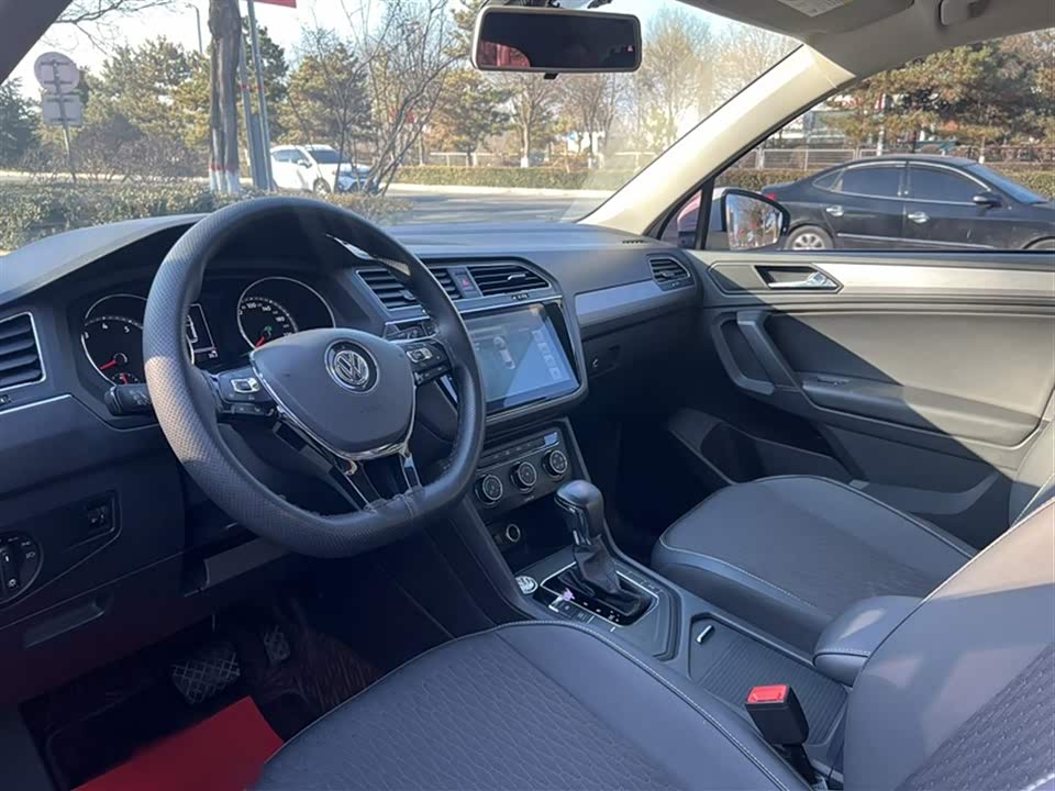 Volkswagen Tiguan L