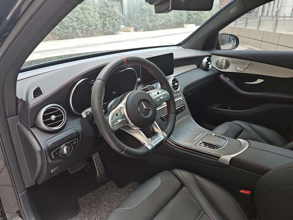 Mercedes-Benz GLC AMG