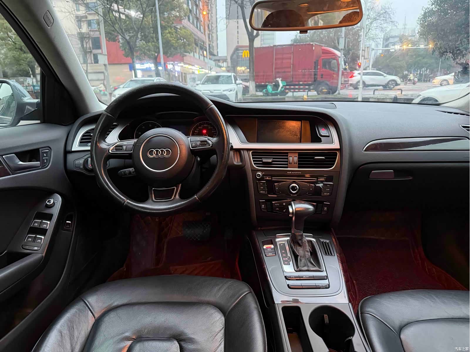 Audi A4L, 2014 11