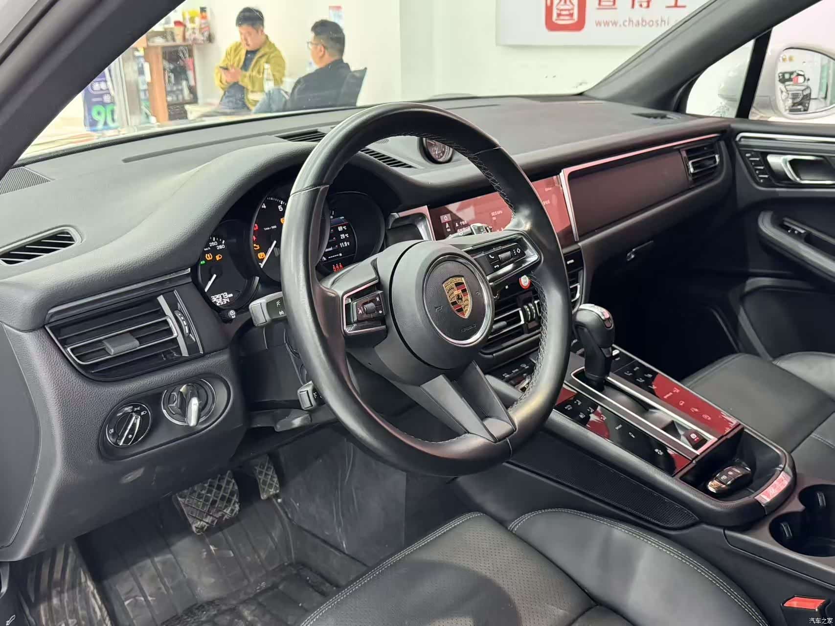 Porsche Macan, 2023 все фото
