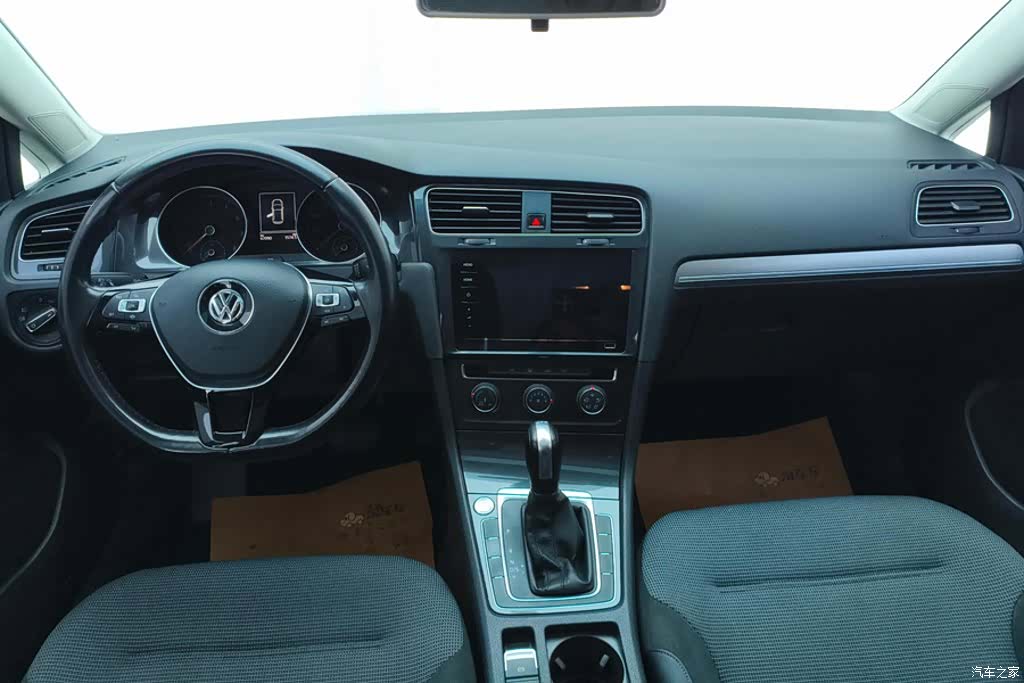 Volkswagen Golf, 2020 12