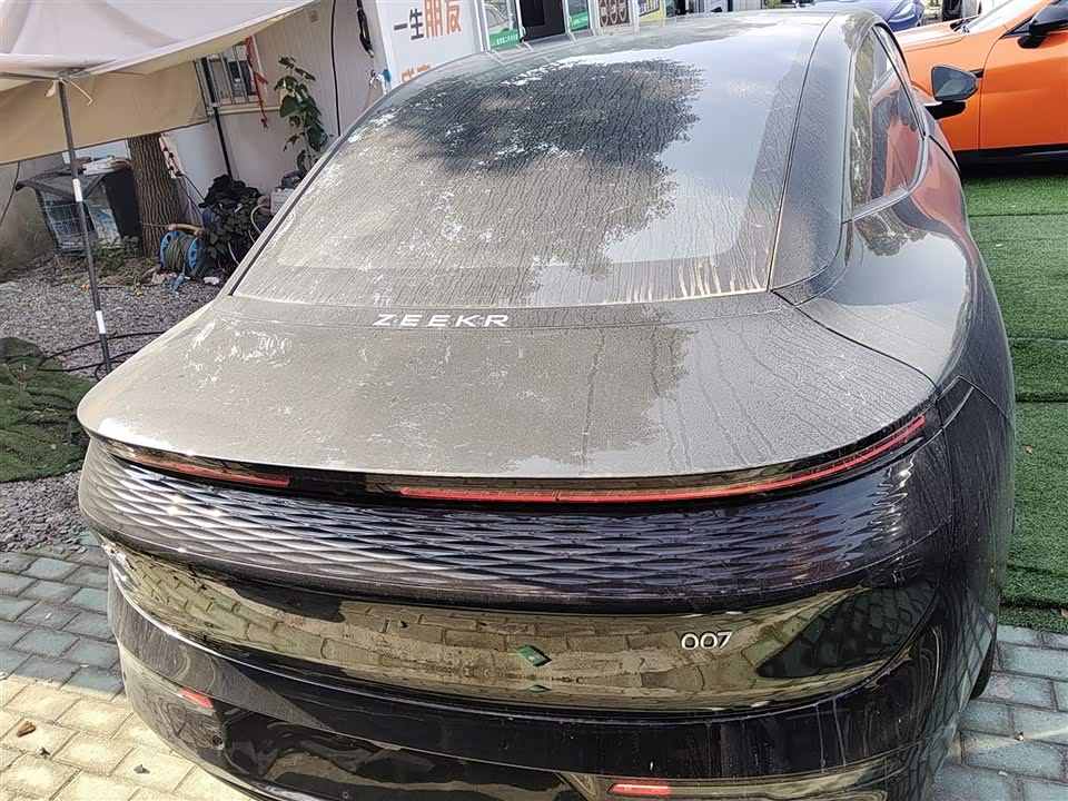 Zeekr 007
