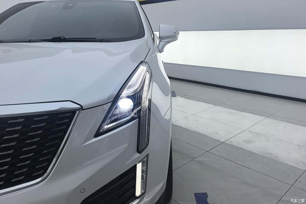 Cadillac XT5, 2021 все фото