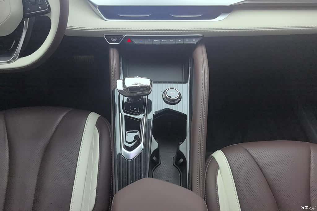 Geely Xingyue L, 2023 16