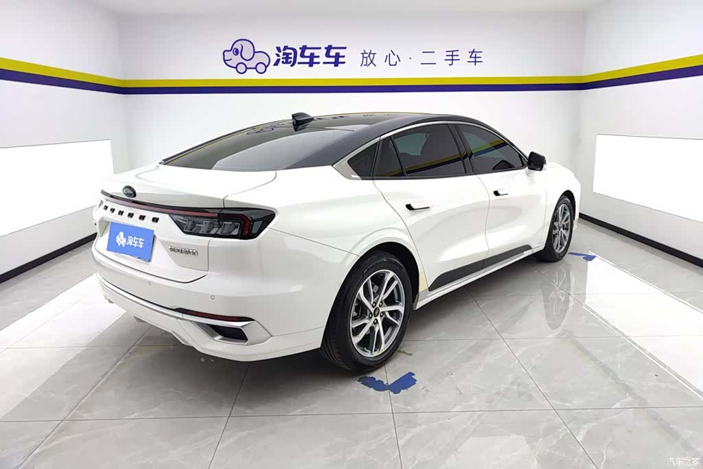 Ford Mondeo, 2023 3