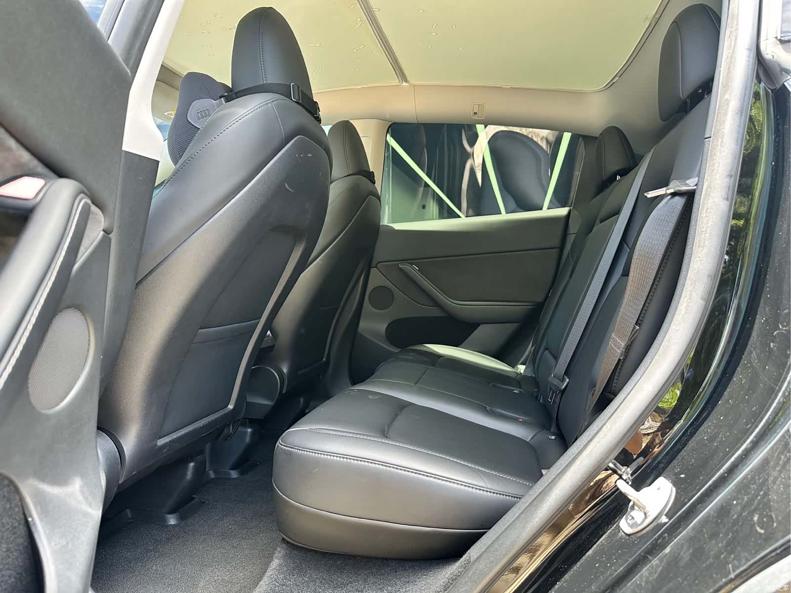Tesla Model Y, 2024 8