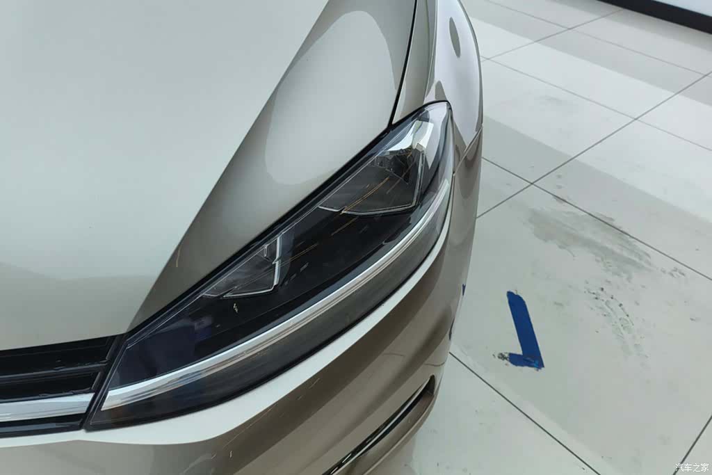 Volkswagen Golf, 2020 все фото