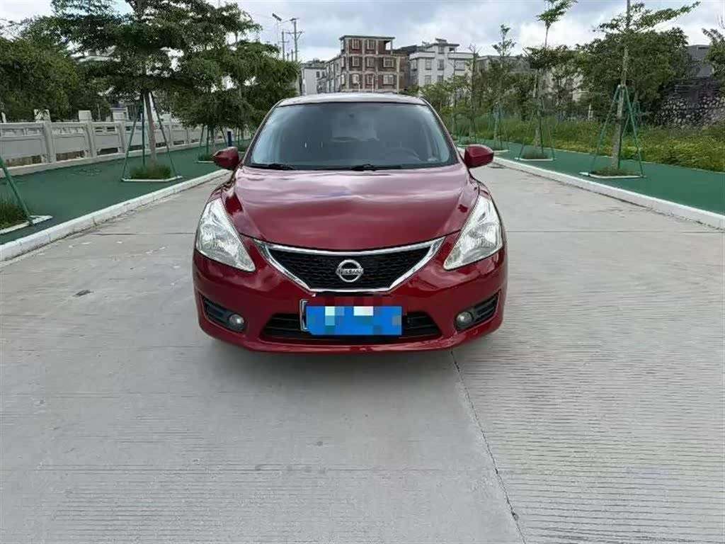 Nissan TIIDA