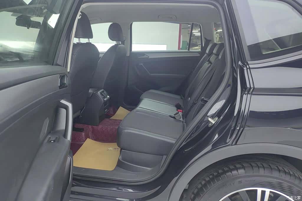 Volkswagen Tiguan L, 2021 11