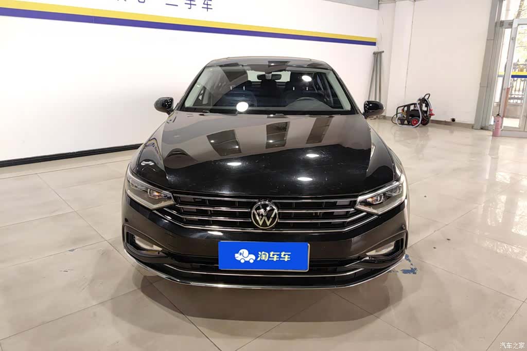 Volkswagen Magotan, 2022 2