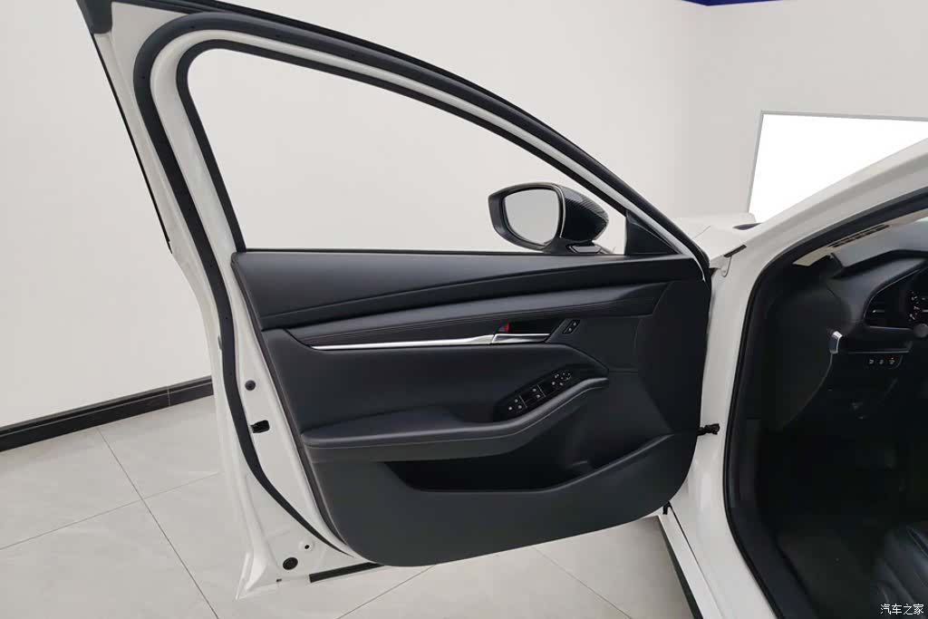 Mazda Mazda3, 2020 7