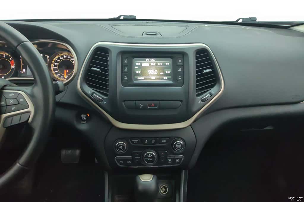 Jeep Cherokee, 2016 13