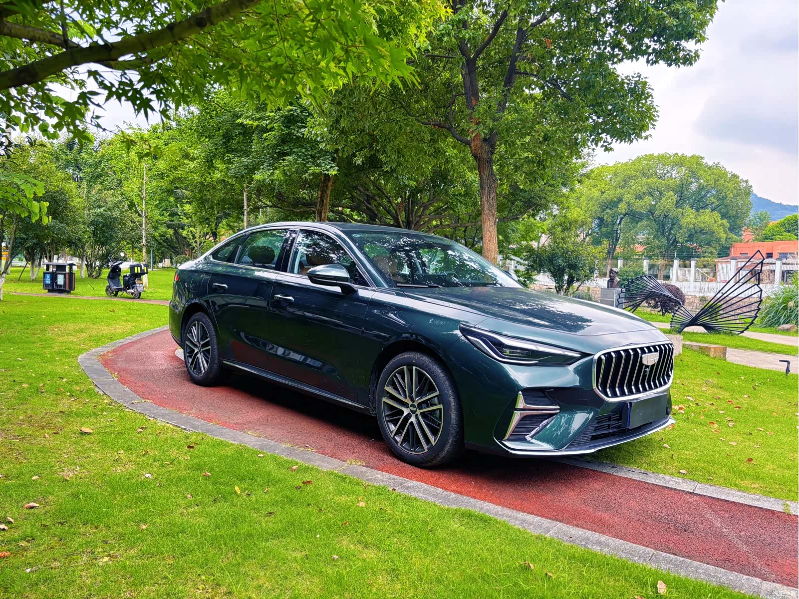 Geely Emgrand, 2025 3