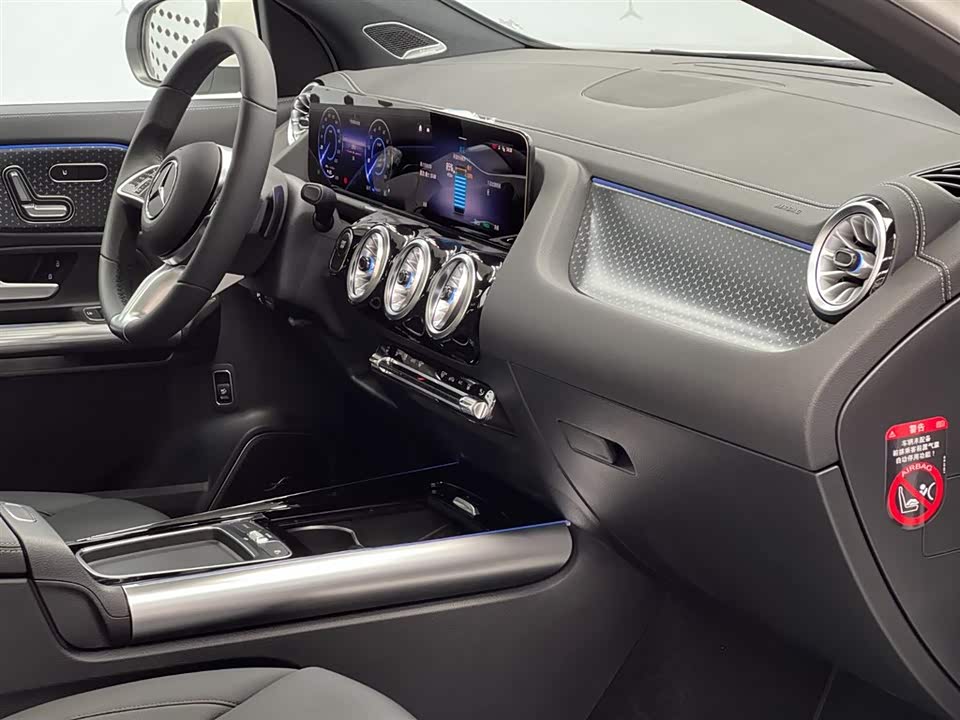 Mercedes-Benz EQA Mercedes-Benz EQA