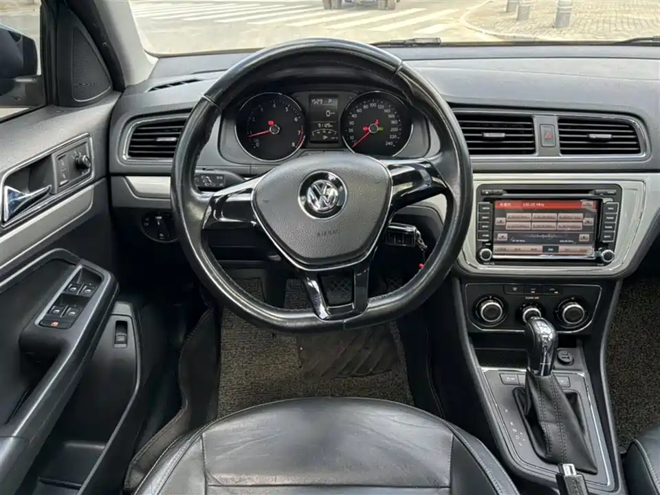 Volkswagen Lavida