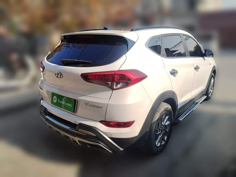 Hyundai Tucson