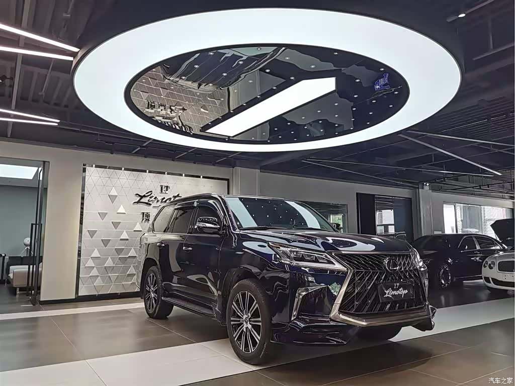 Lexus LX, 2019 3