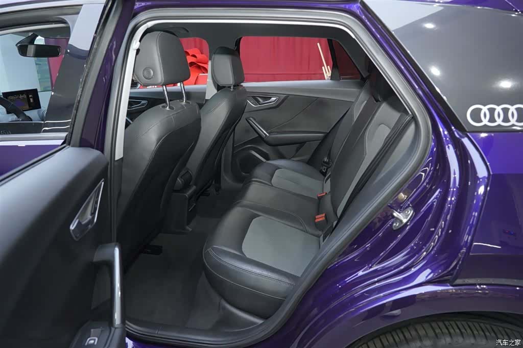 Audi Q2L, 2020 19