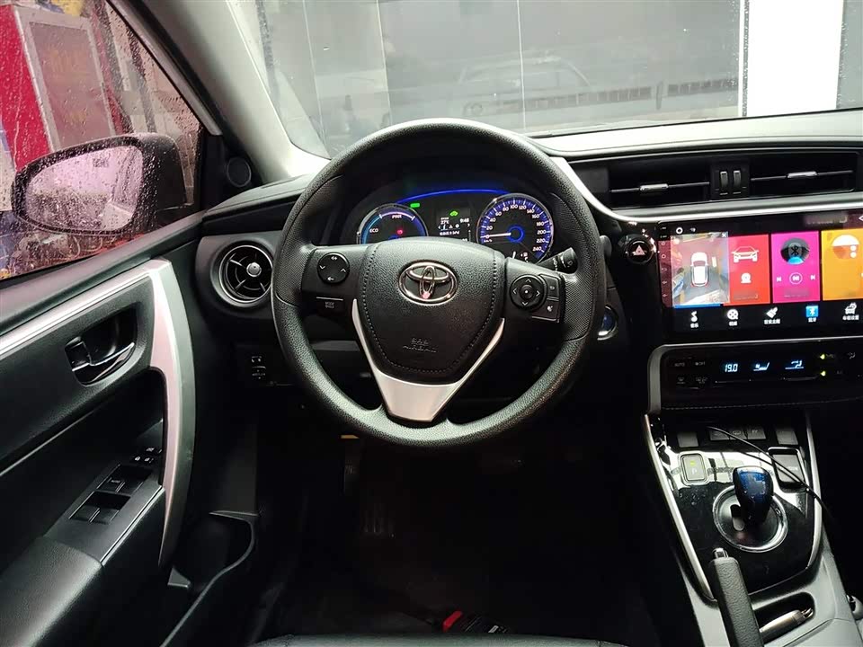Toyota Corolla dual engine E+ Toyota Corolla dual engine E+