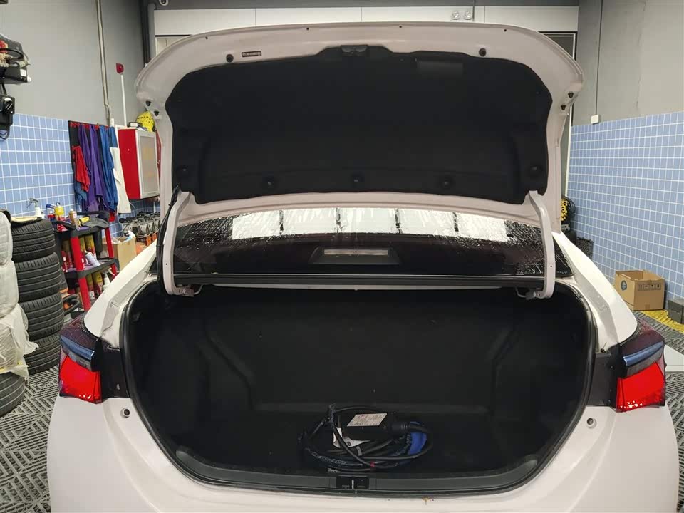 Toyota Corolla dual engine E+ Toyota Corolla dual engine E+