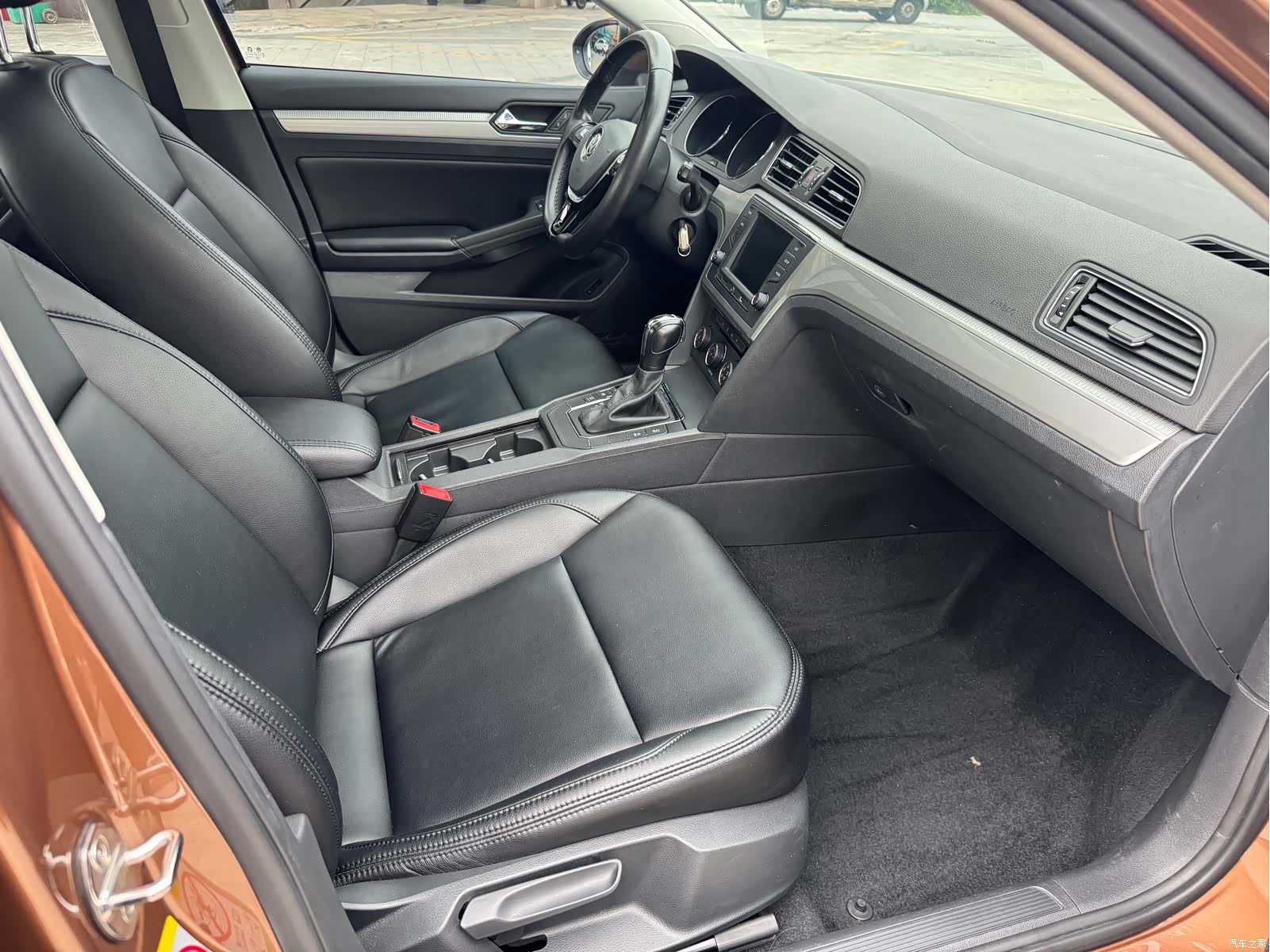Volkswagen Lamando, 2016 15