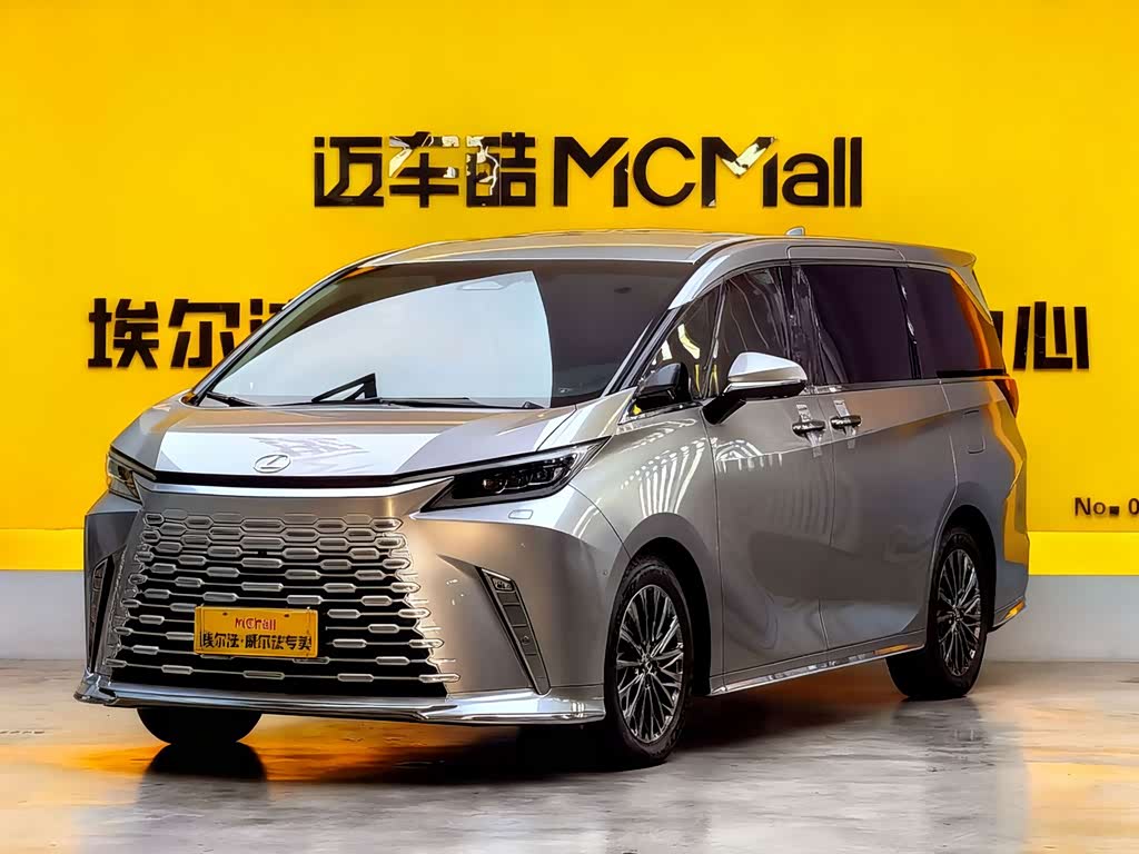 Lexus LM 2023 500h мест