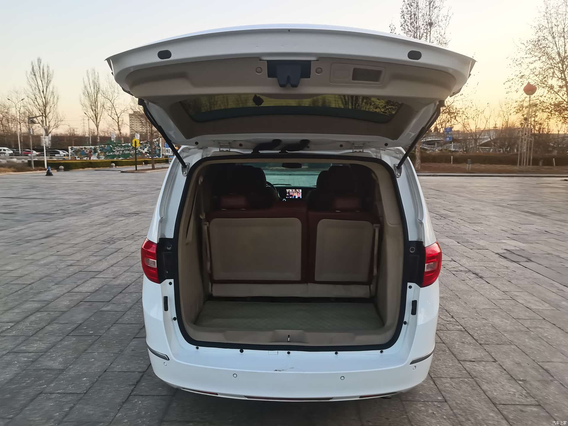 Buick GL8, 2016 10