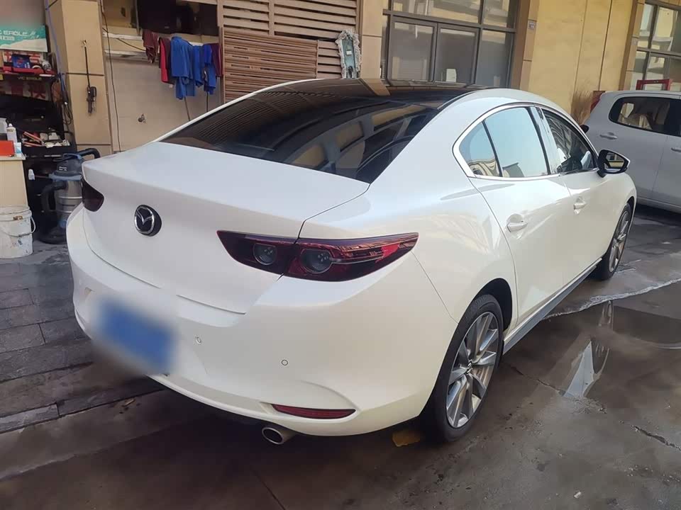 Mazda 3 Angkesaila