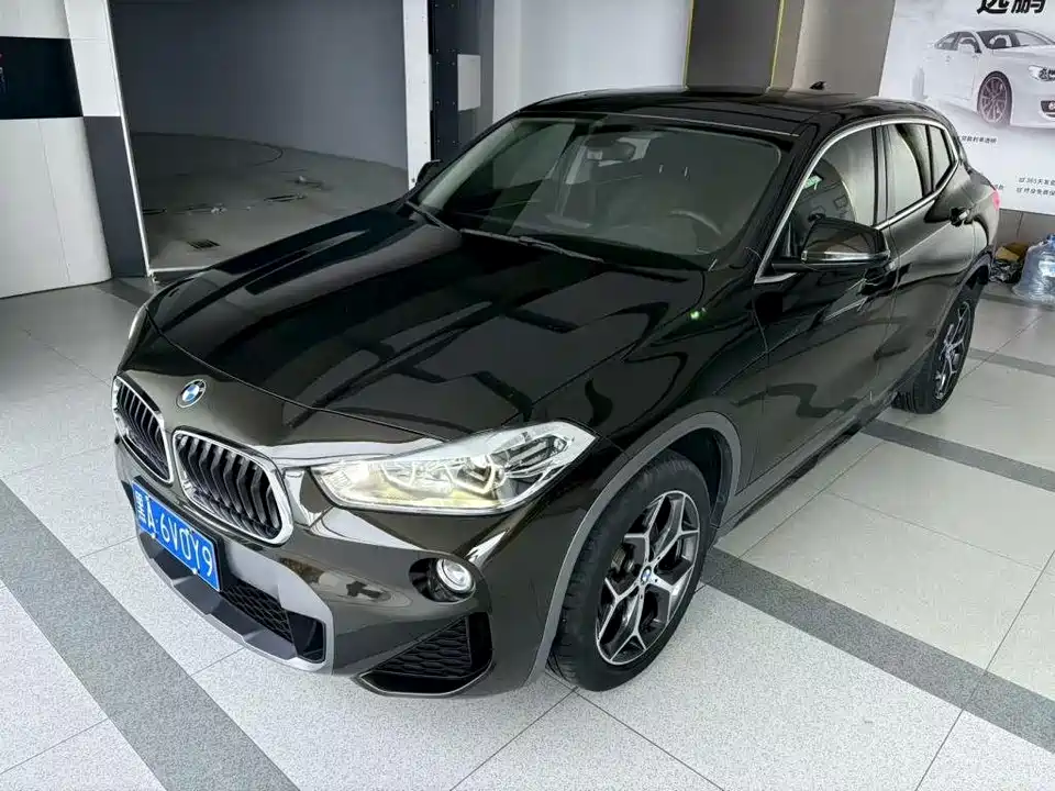 BMW X2