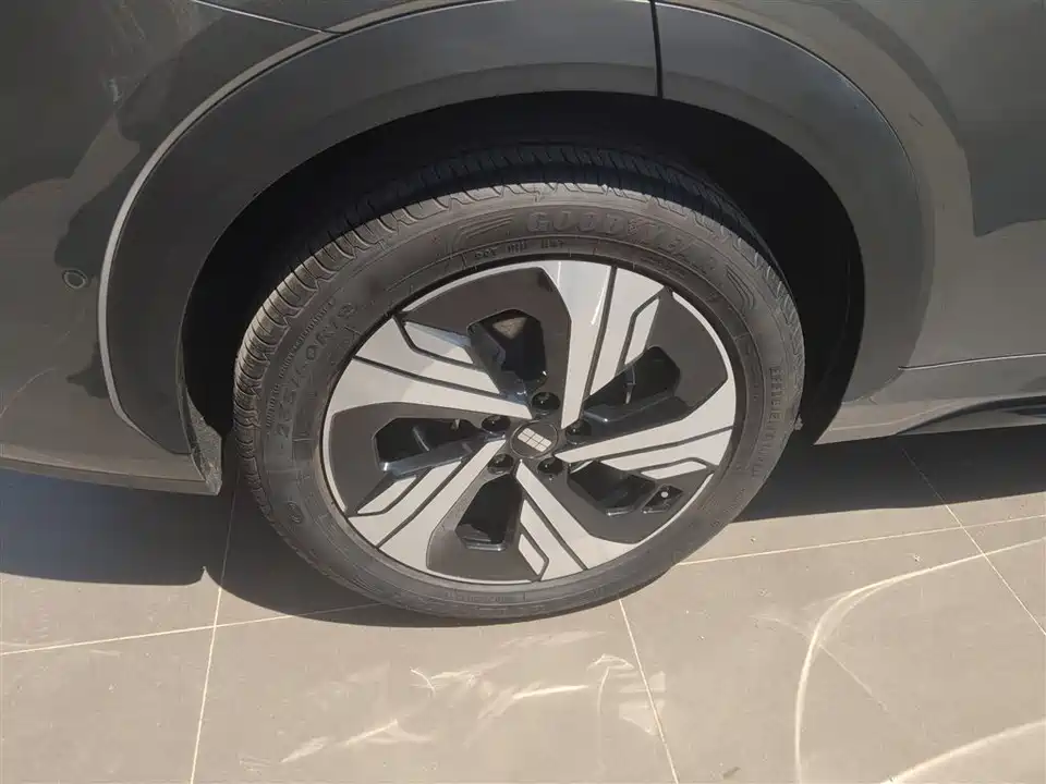 Geely Galaxy Galaxy E5