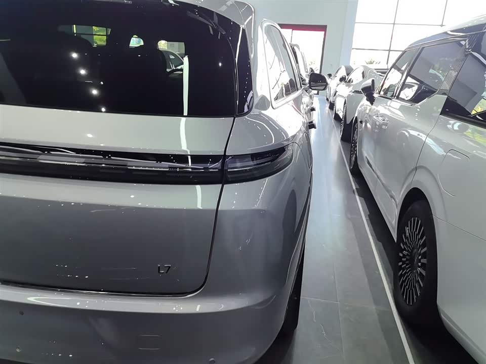 Li Auto Ideal L7