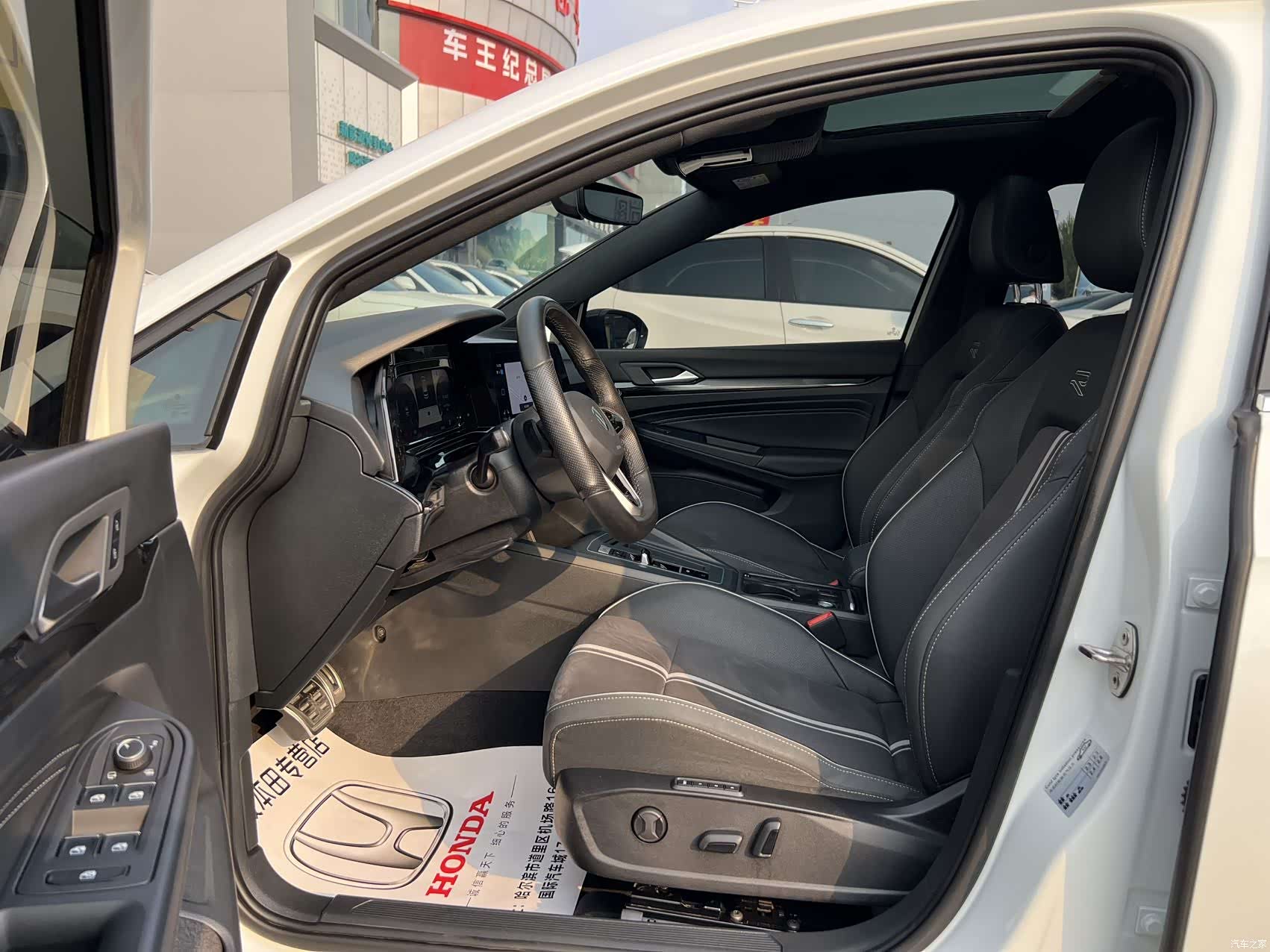 Volkswagen Golf, 2024 7