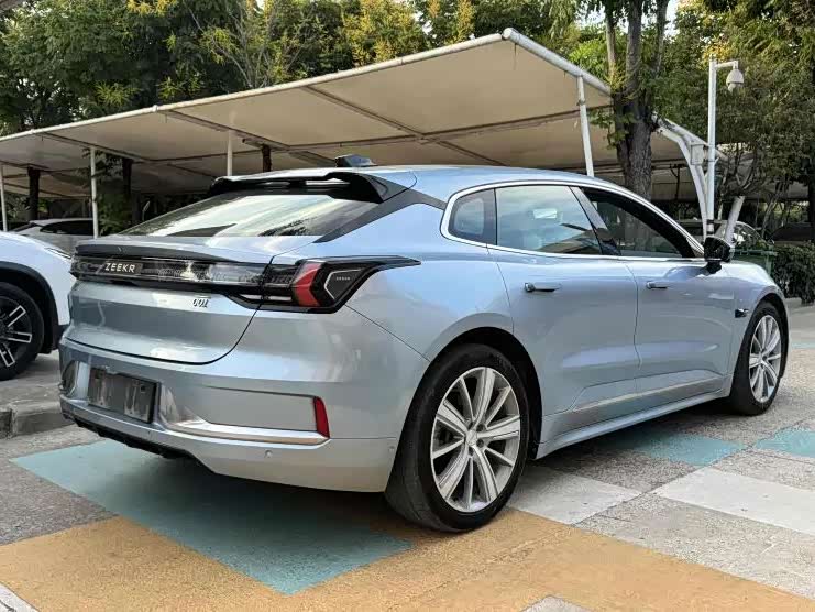 Zeekr 001