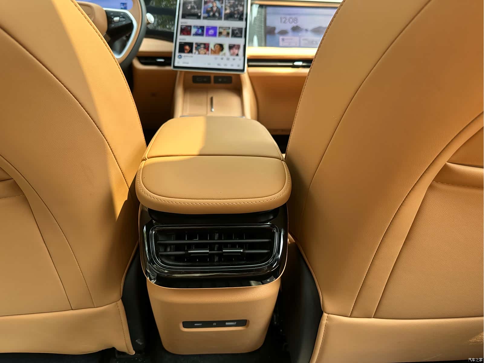Geely Galaxy L7, 2025 23
