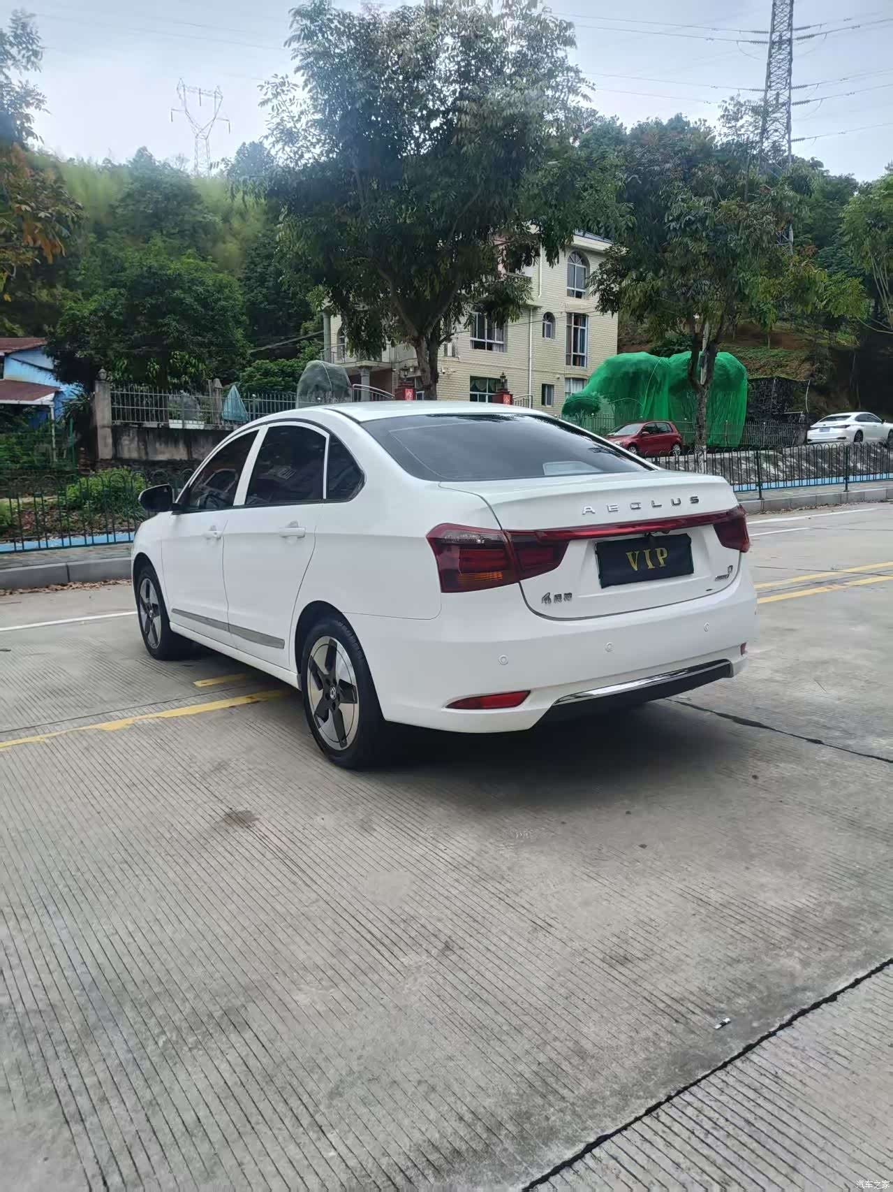 DongFeng E70, 2022 10