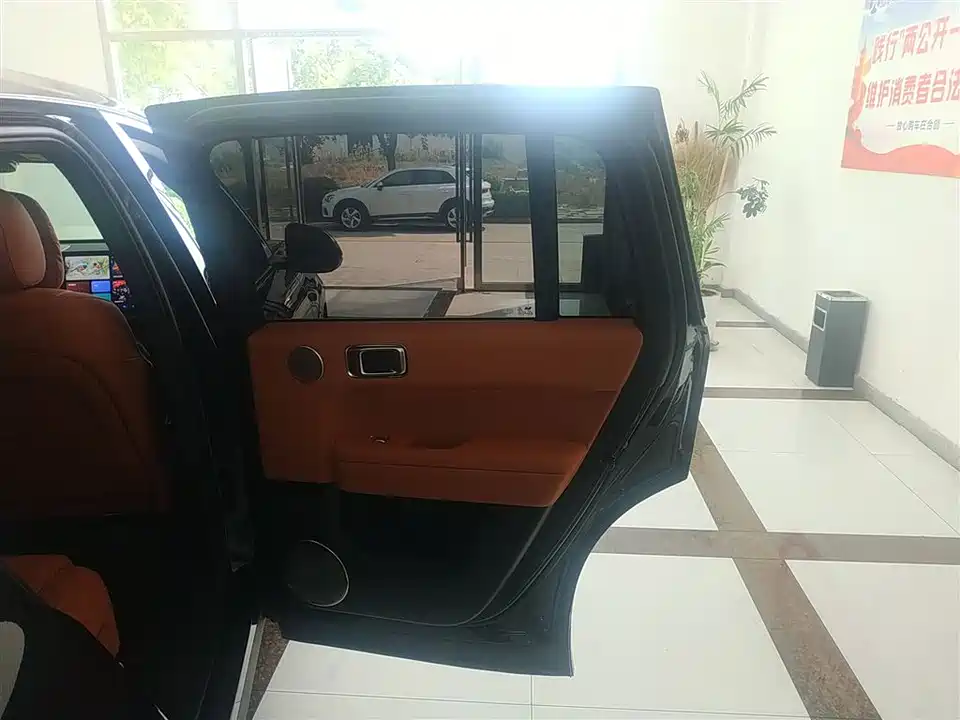 Li Auto Ideal L6