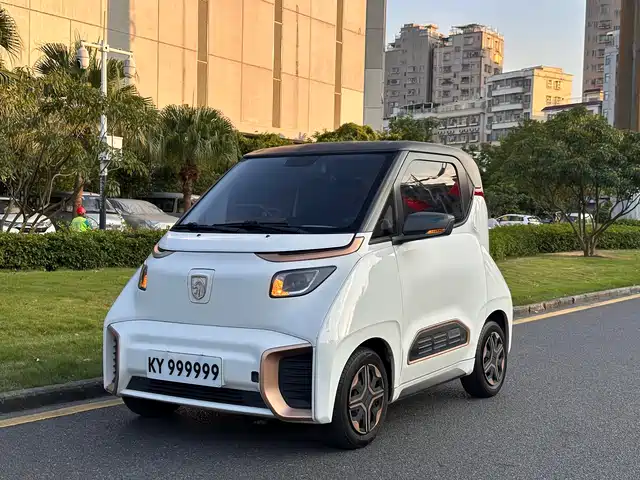 Baojun E200 2020 — купить из Китая под заказ