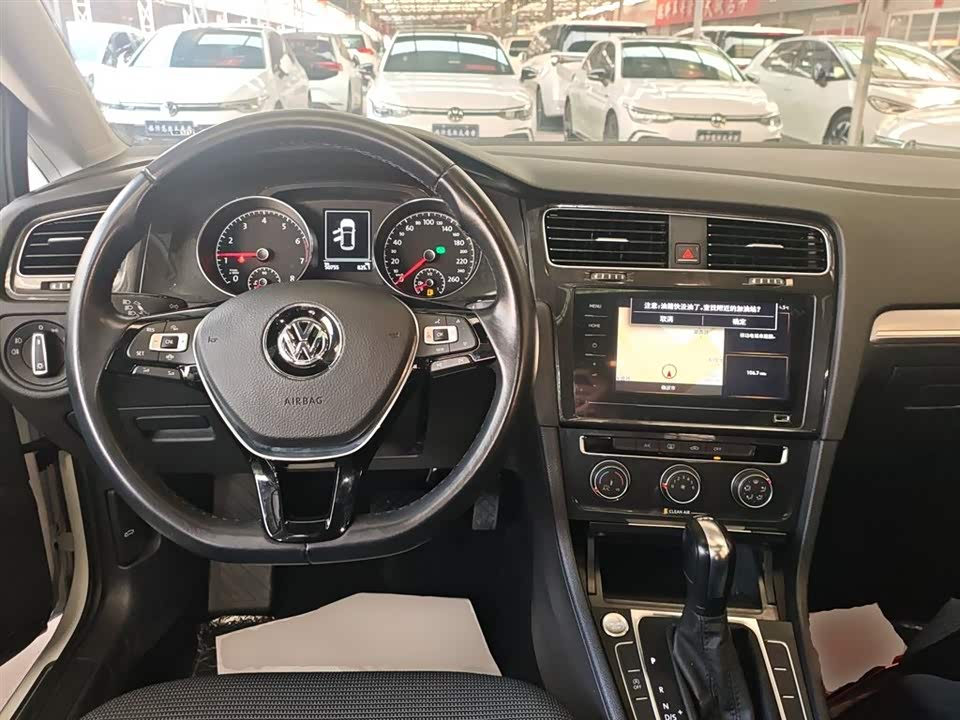 Volkswagen golf