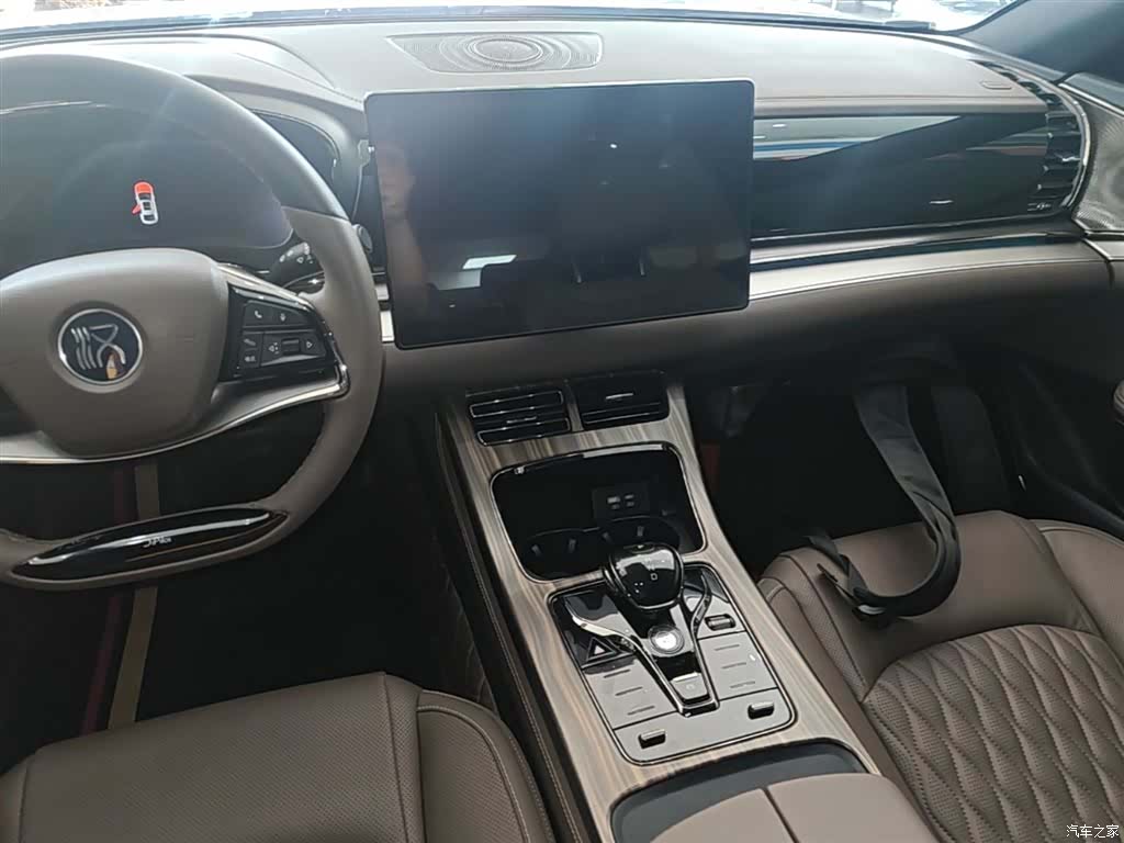 BYD Han, 2023 9