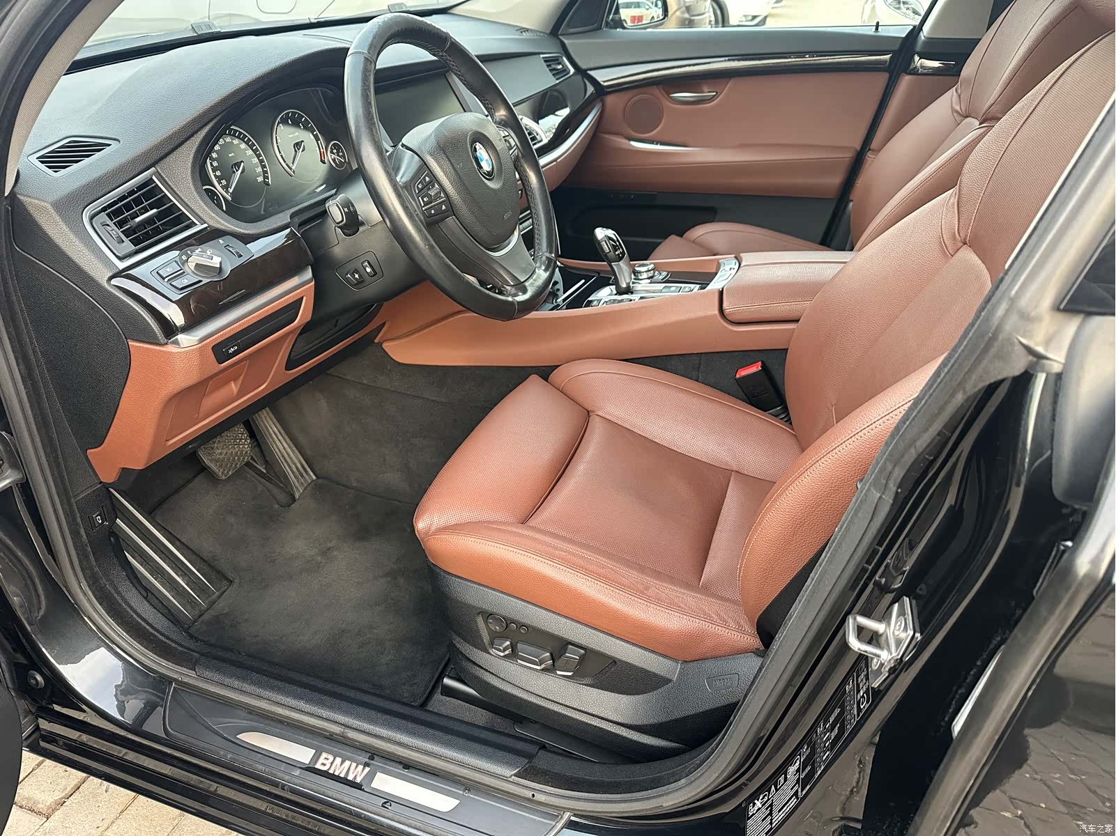 BMW 5 Series, 2012 4