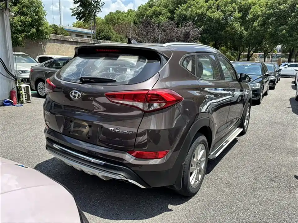 Hyundai Tucson