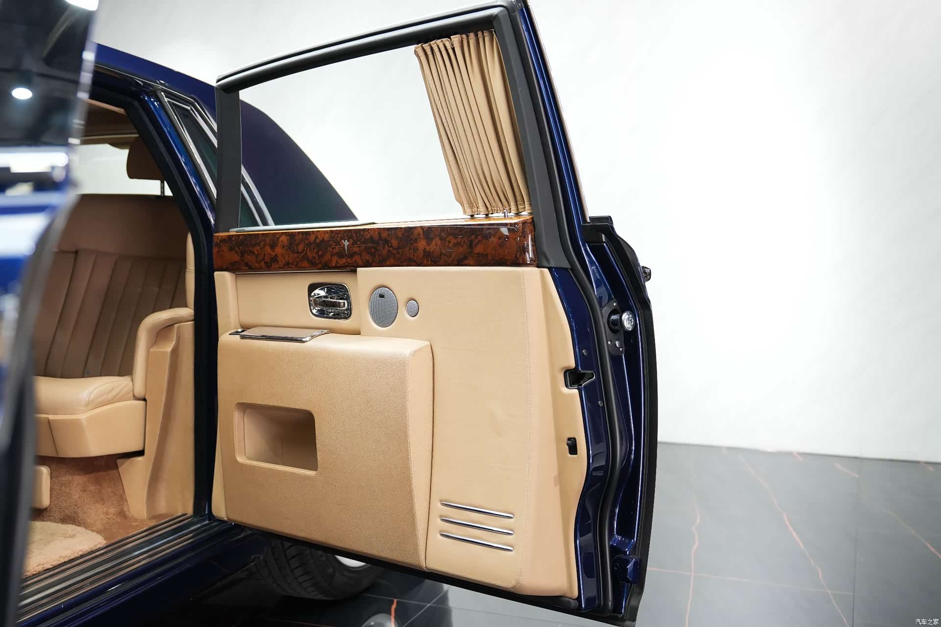 Rolls-Royce Phantom, 2008 52