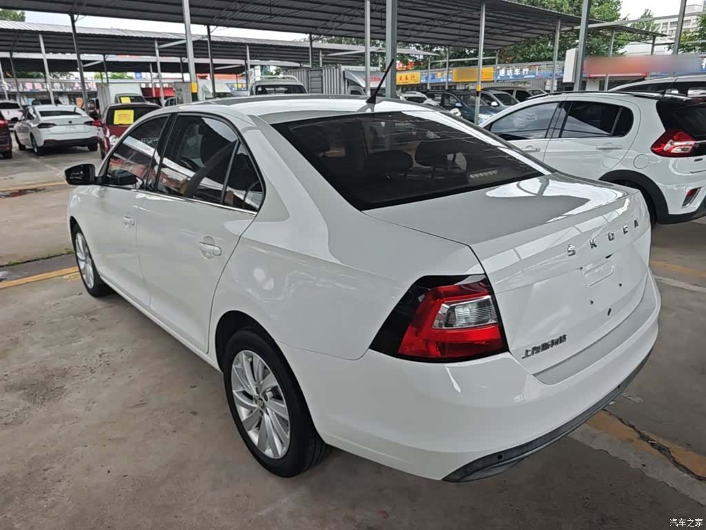 Skoda Rapid, 2019 все фото