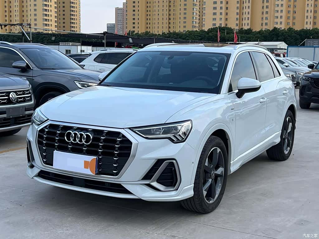 Audi Q3, 2022 1