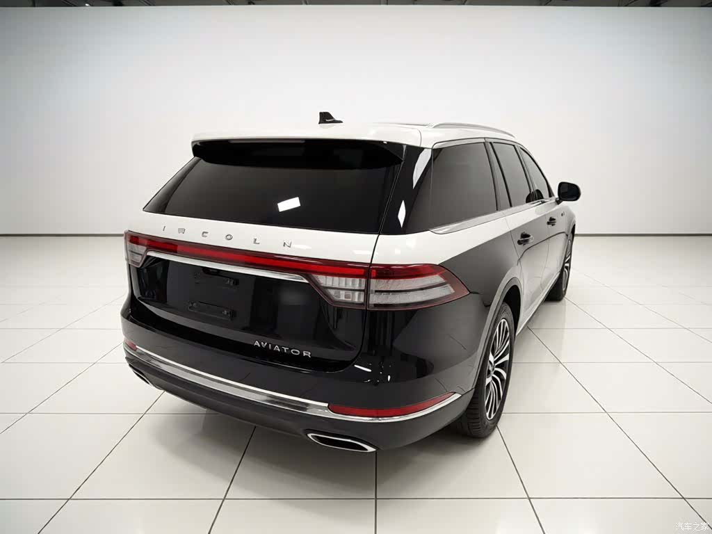 Lincoln Aviator, 2022 6
